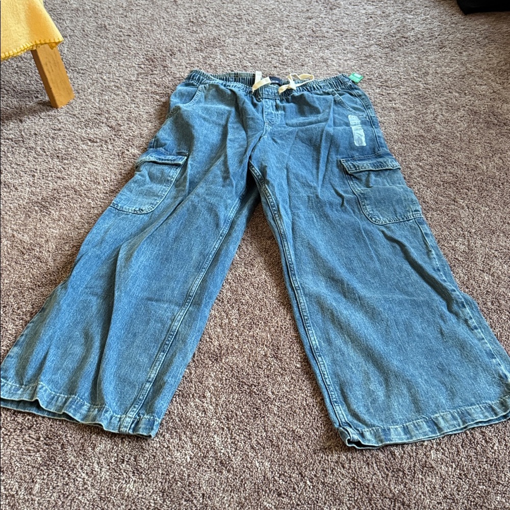 Gap High Rise Wide-Leg Pull-On Jeans Medium Wash Cargo - Picture 3 of 5